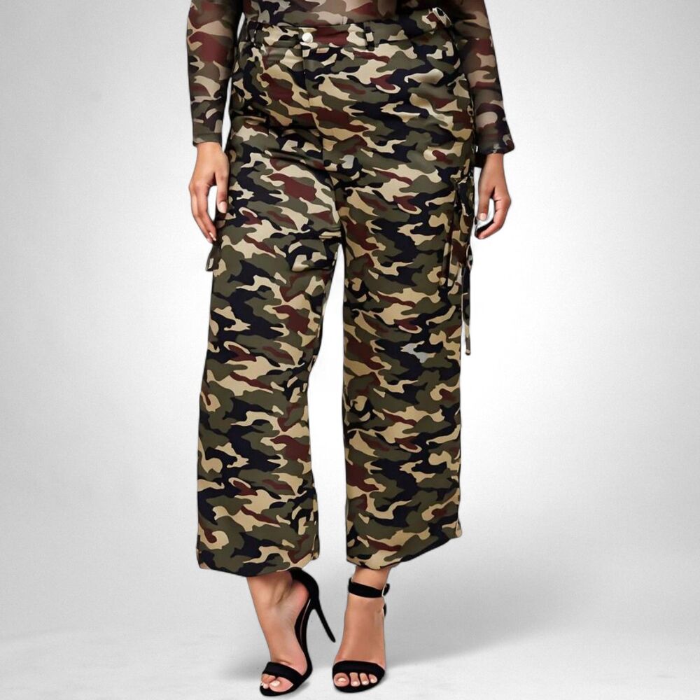 NINA PARKER Trendy Plus Size Straight-Leg Cargo Satin Camo Pants, NEW! 16W